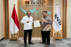 Lisensi Sertifikasi...