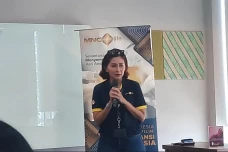 Risye Dillianti Antusias...