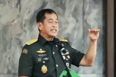 8 Stafsus KSAD Jenderal...