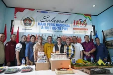 Bersama Jurnalis, DPRD...
