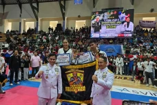 2 Atlet Terbaik Taekwondo...