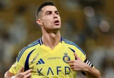 Hoaks Ronaldo Mendarat...