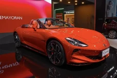 MG Cyberster, Roadster...