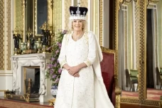 Ratu Camilla Punya Tempat...