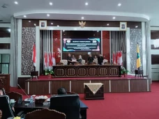 DPRD Kotabaru Dengarkan...