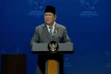 Yakin Ekonomi RI Kalahkan...