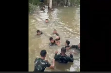 Aksi Heroik Personel...