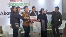 Erafone Sediakan Fasilitas...