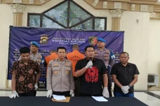 Polda Jambi Bongkar...