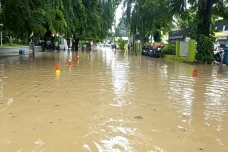Banjir Kepung Bekasi,...