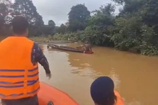Perahu Angkut 7 Penumpang...