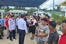 Keluarga Korban Kecelakaan...