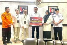 Bank Jatim Salurkan...