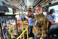 Dukung BI, QRIS Tap...