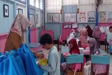 Kepala Sekolah SDN 61...