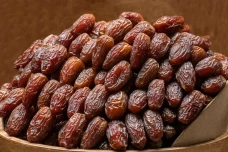Manfaat Makan Buah Kurma...
