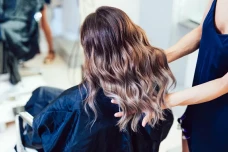 Survei: Pewarna Rambut...