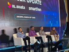 Merger XL Axiata dan...