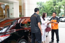 Hadapi Tantangan di...