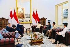 Prabowo dan Menlu Prancis...