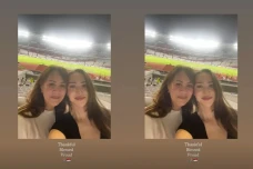 3 Potret Cantik Sarah,...