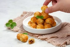 7 Kue Lebaran yang Tinggi...