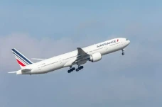 Pesawat Air France Terbang...