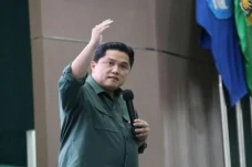 Pejabat Pemerintah Jadi...