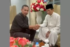 Meneladani Sikap Pemaaf...