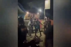 Viral 3 Polisi Dikeroyok...