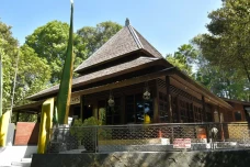 Melihat Peran Mantan...