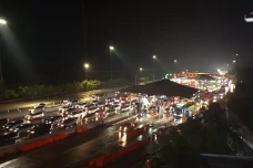 Puncak Arus Balik, Lalin...