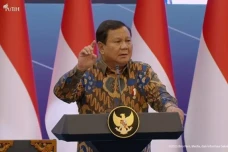 Sedih Banyak Menteri...