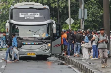 Libur Lebaran Berakhir,...