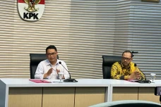 KPK Tanda Tangani Surat...