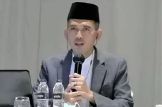 Polemik Gus Fuad Plered,...