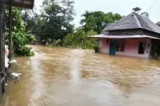 18 Bencana Banjir Landa...