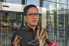 Febri Diansyah Penuhi...