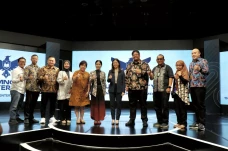 MNC Sekuritas dan MNC...