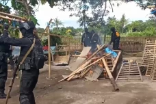 2 Arena Judi Sabung...