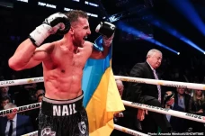 Oleksandr Gvosdyk Menolak...
