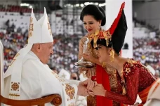 10 Artis Indonesia yang...