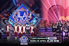 Panggung Megah Penuh...