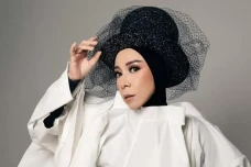 Melly Goeslaw Akui Oplas...