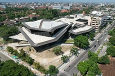 Deretan Gedung Pendidikan...