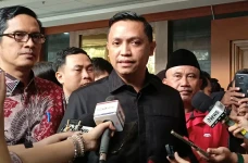 Tim Hukum Hasto Minta...