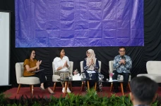Rayakan Hari Kartini,...