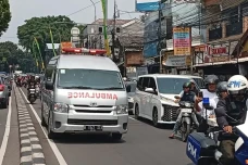 Slankers Antar Jenazah...