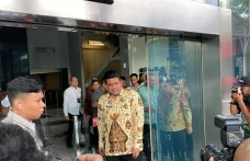 Bobby Nasution Keluar...