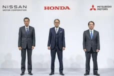 Gawat! Nissan Terjungkal,...
